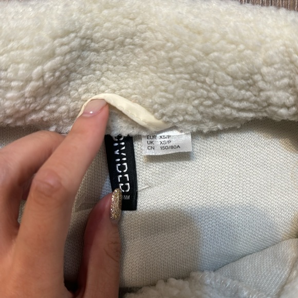 H&M Teddy Jacket - Picture 2 of 8